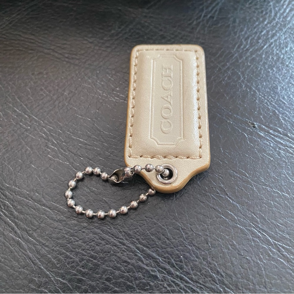 Coach keychain tag - Picture 5 of 8
